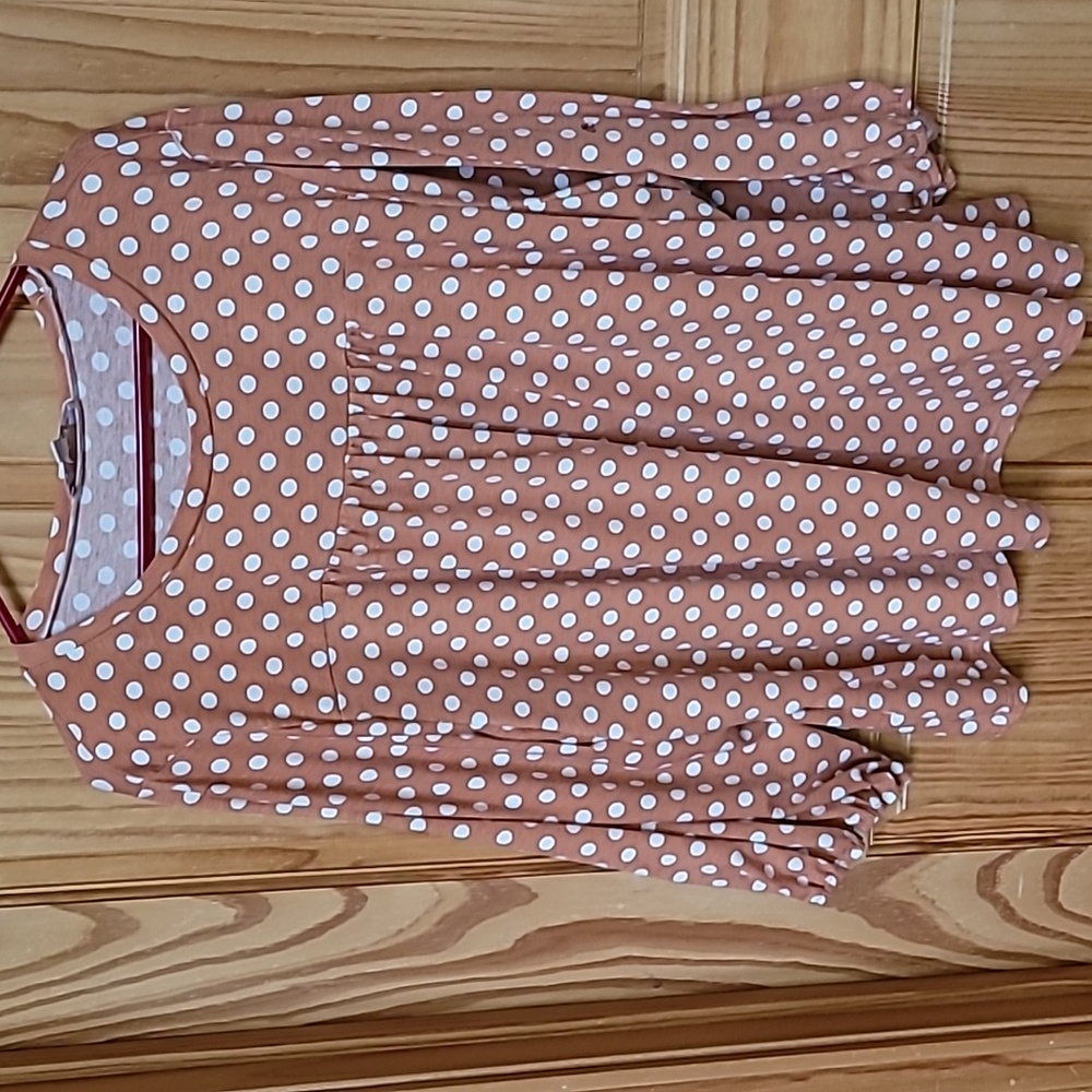 Suzanne Betro 3X top